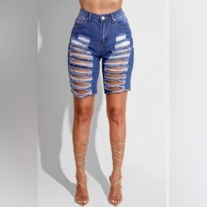 Denim Blvd Women’s Blue Ripped Denim Jean Shorts Size Small
